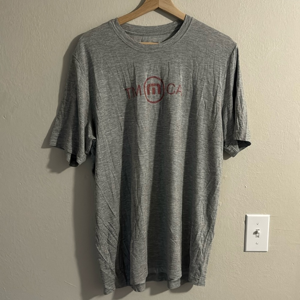 Travis Mathew xl tshirt